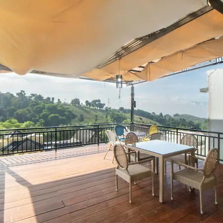 Family Only Villa With City View - De Reiz Spring Hills Syariah 4Br